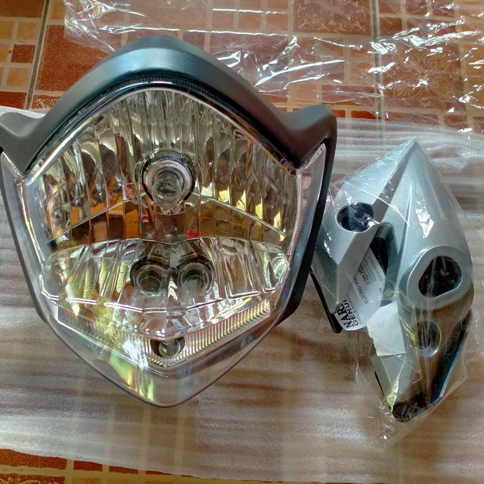 Reflektor lampu dan cover kuping vixion old