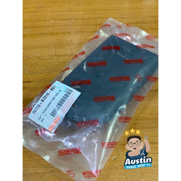 Tutup Arm Rest Kanan (RH) Daihatsu Granmax Ori 74235-BZ010-B01