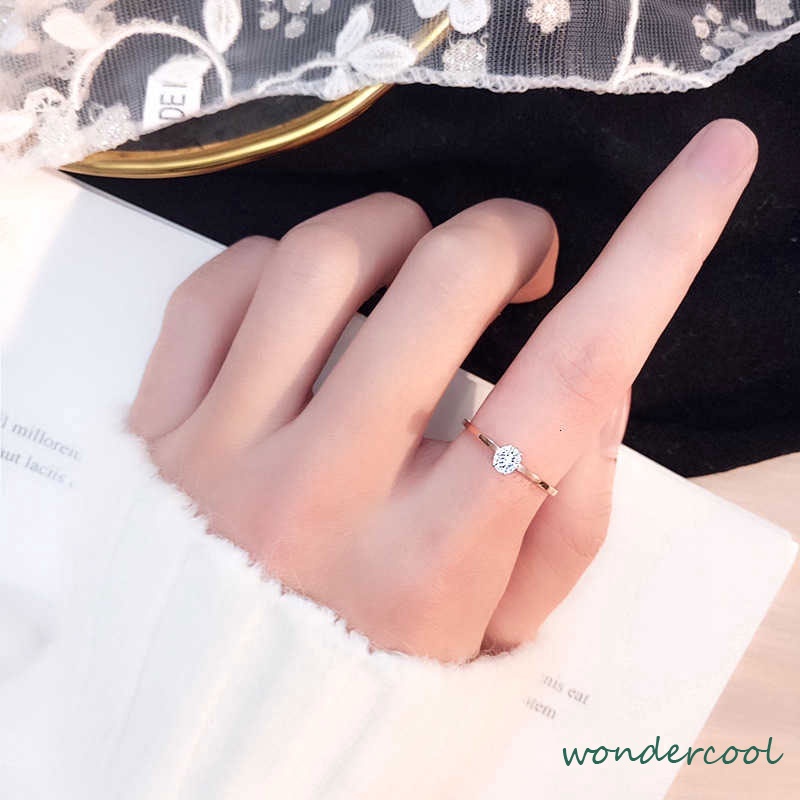 1 Pc Cincin Berlian Korea Mawar Emas Empat Cabang Baja Titanium Cincin Perhiasan Wanita-Won