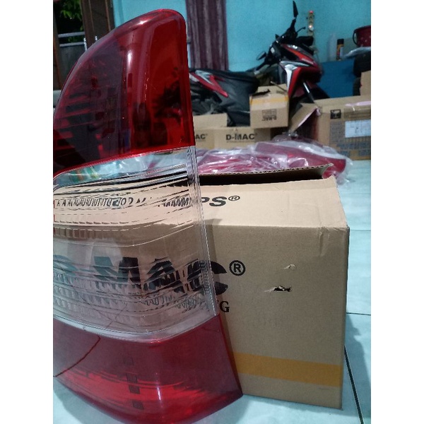 Mika Stoplamp Innova Grand 2014 kanan