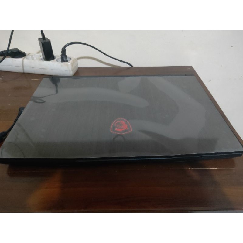 LAPTOP MSI VGA RTX 3060 PROCESSOR INTEL i5 BARU PAKAI SATU BULANAN MULUS BUTUH UANG MASIH FULL SEGEL