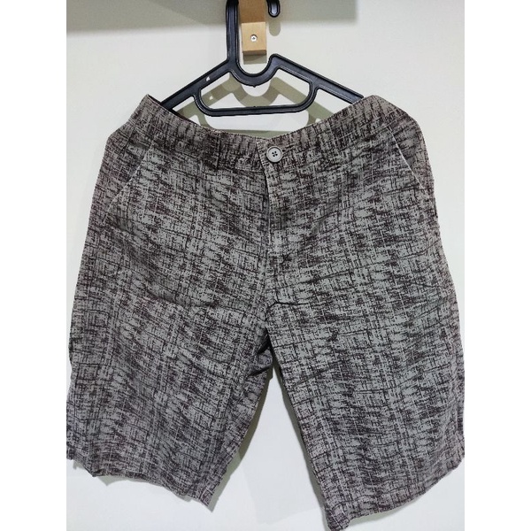 celana pendek pria Giordano Long Bermuda original size W 32 bekas cokelat