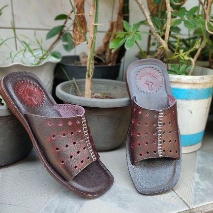 SANDAL SLOP PRIA KULIT ASLI KEKINIAN