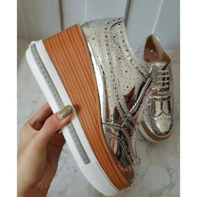Sepatu Miu Miu