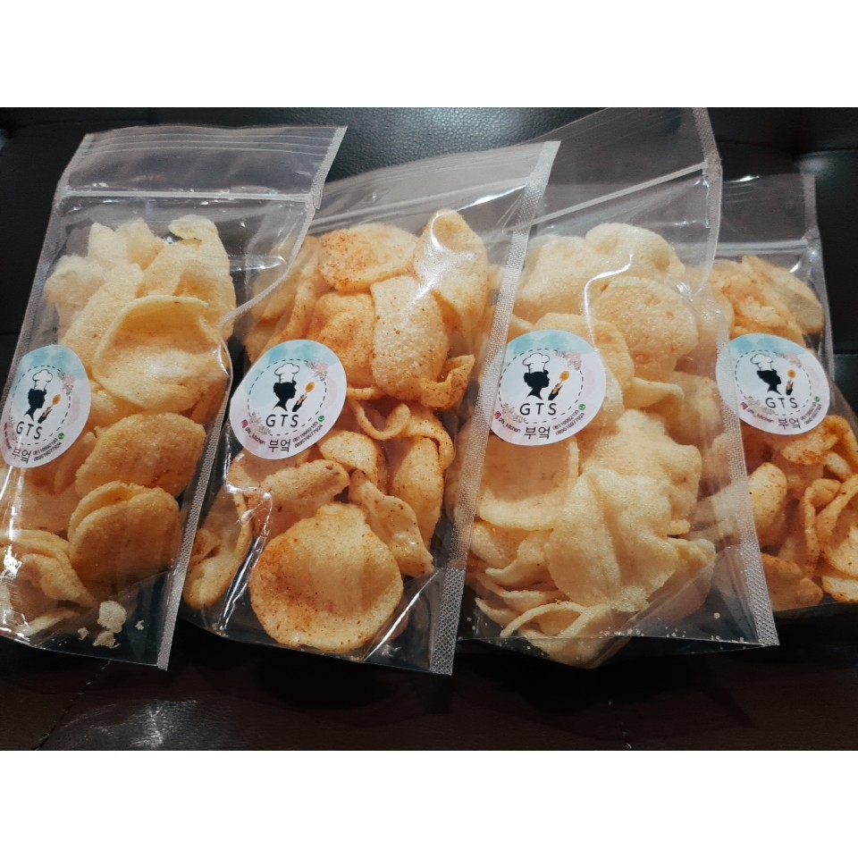 

KERUPUK SINGKONG ORIGINAL / PEDAS / CAMILAN / CEMILAN / HOMEMADE