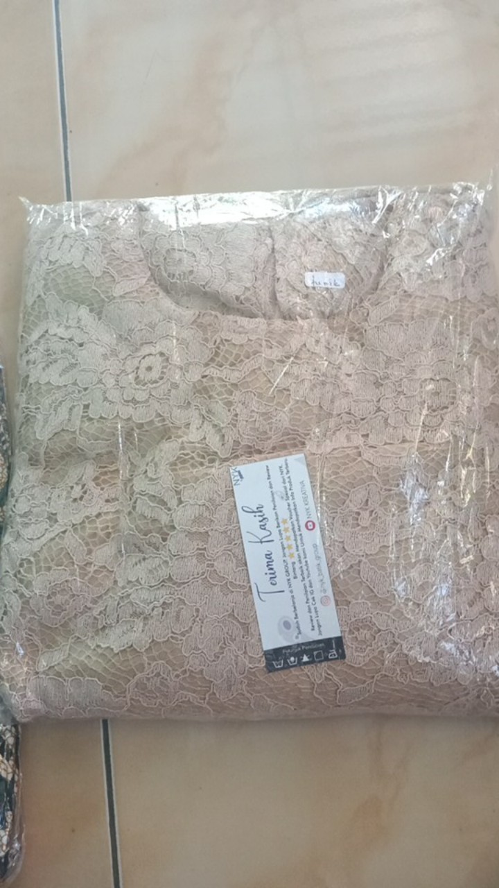 Couple Batik Wajik Lupita Brokat Lengan Panjang . Kebaya Couple Kondangan