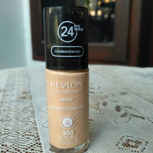 Share in pot 10 gr Revlon colourstay foundation shade 300 golden beige