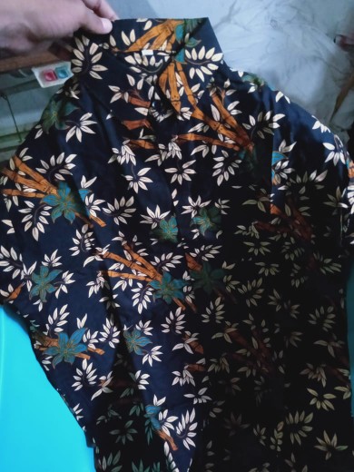 Kemeja Batik Motif Daun/batak