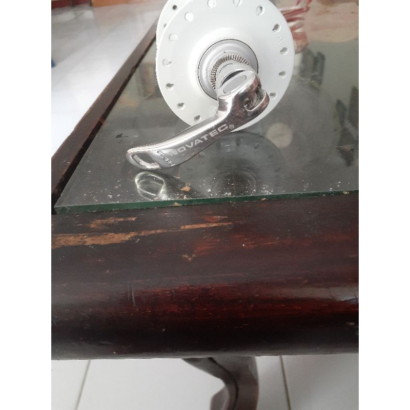 Hub Novatec Putih