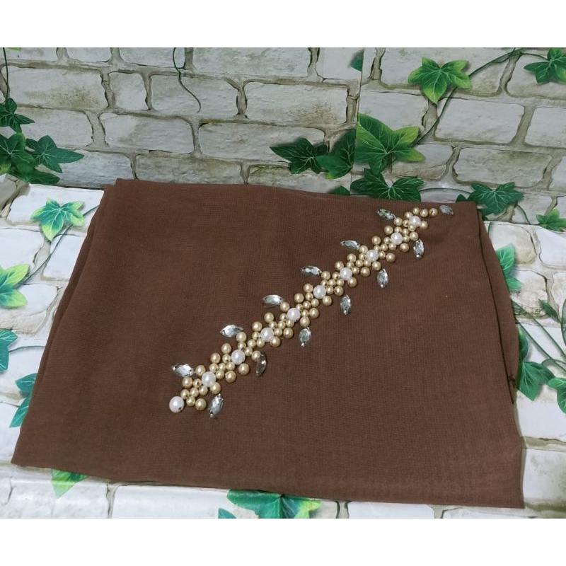 SEGIEMPAT PAYET BANDO BELLA/HIJAB BANDO MUTIARA/KERUDUNG PAYET BELLA SQUERE-Coklat