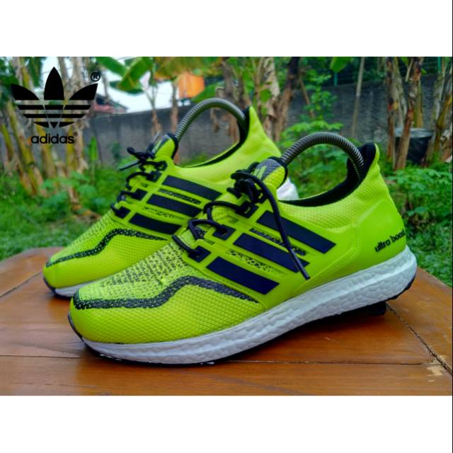 SEPATU ADIDAS ULTRA BOOST  IMPORT SIZE 37-40 MADE IN VIETNAM / ADIDAS ULTRA BOOST WOMAN IMPORT