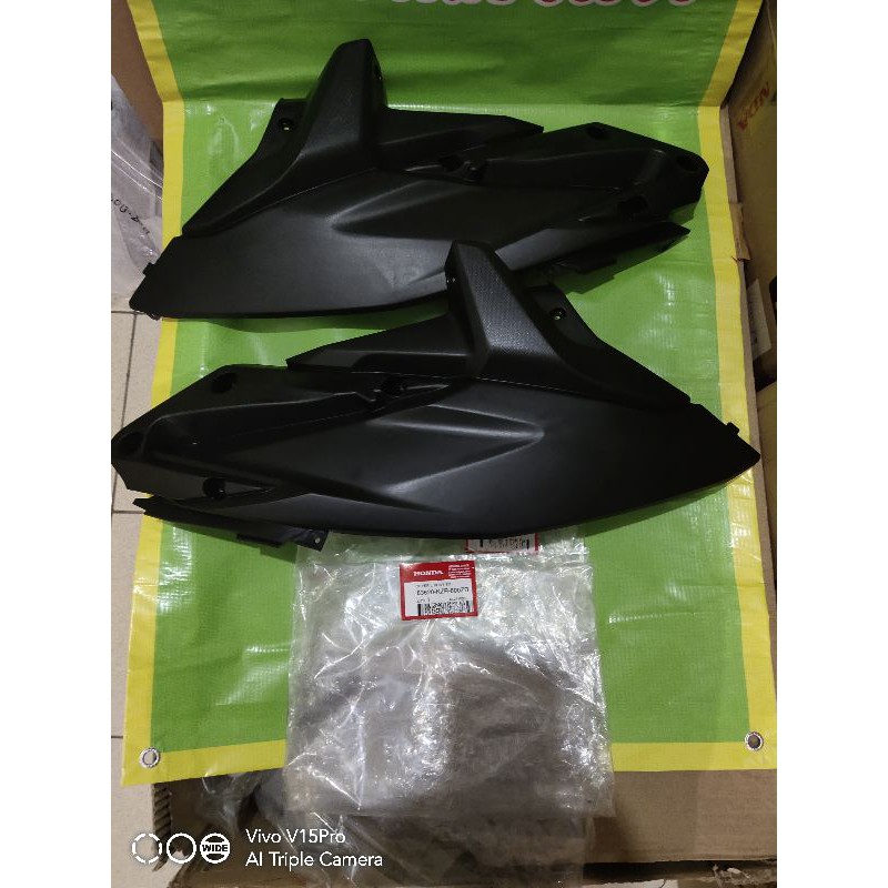 cover sambungan body kiri dan kanan vario techno 125 old ori ahm honda