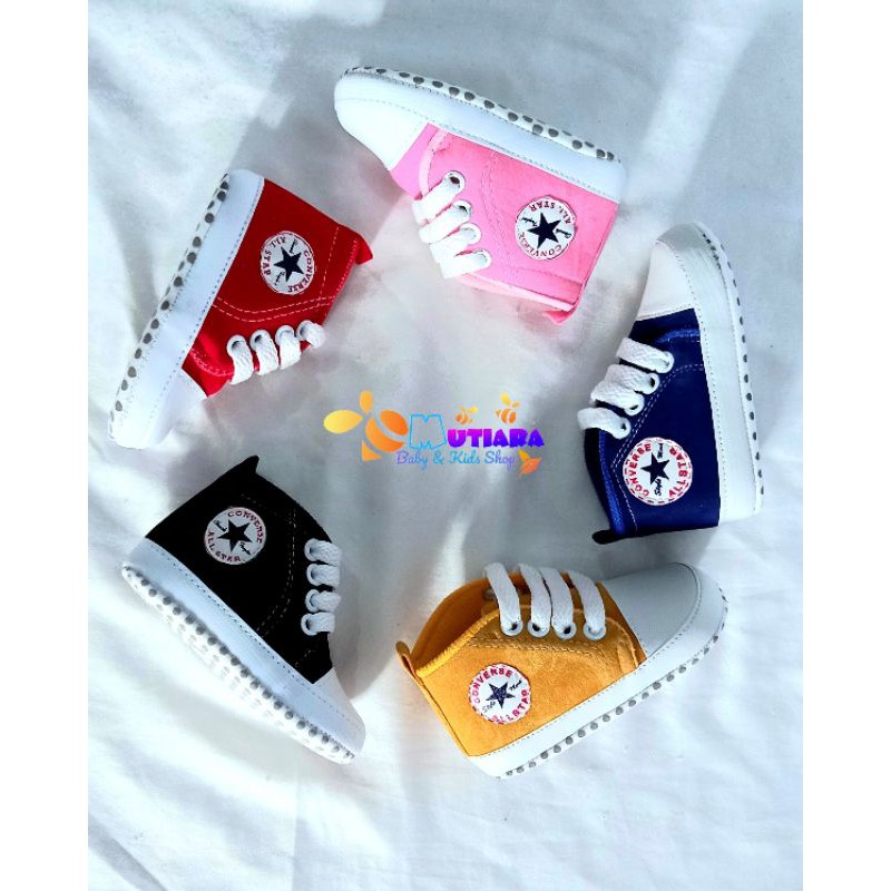 Sepatu Bayi Prewalker dengan box mika