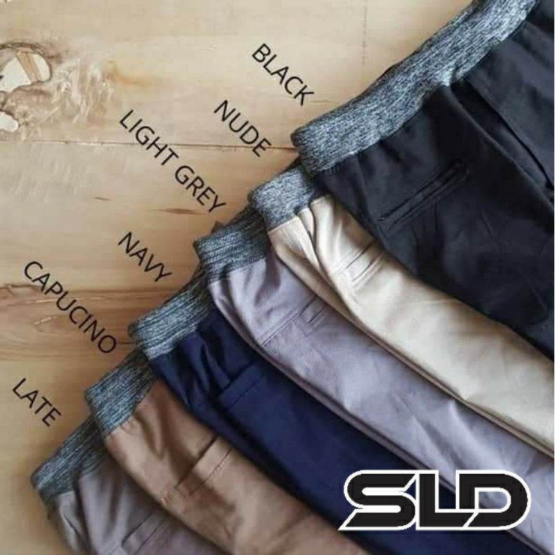 Celana pendek pria model kolor kasual polos bahan katun