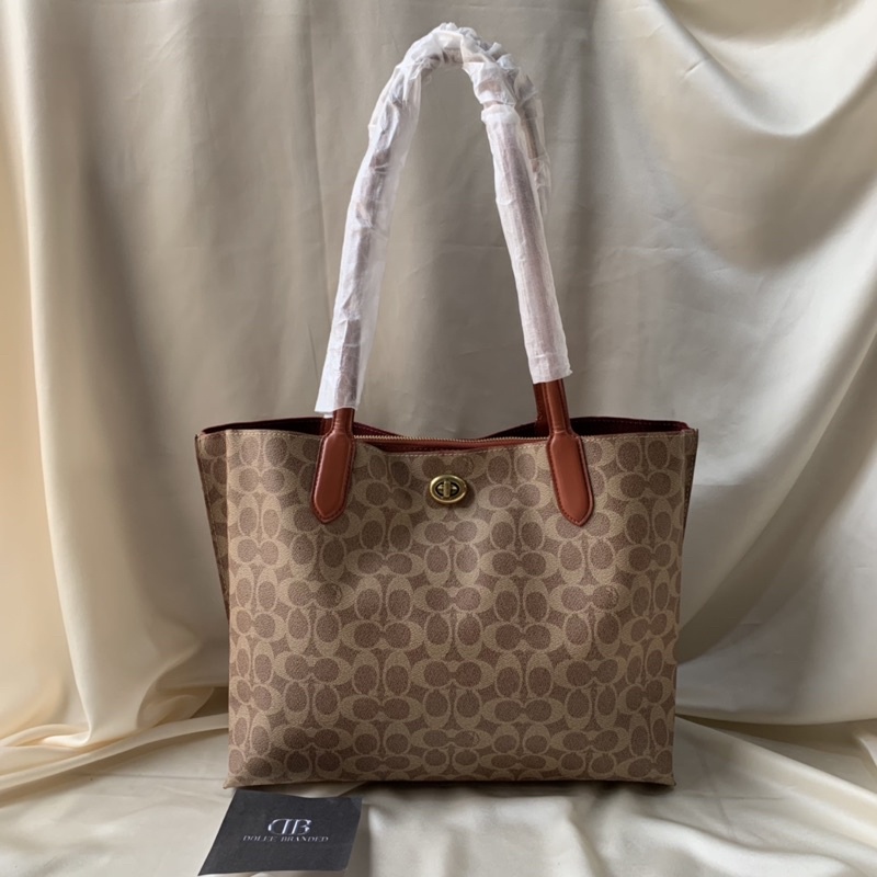 Coach Willow Tote In Signature Canvas (C0693)