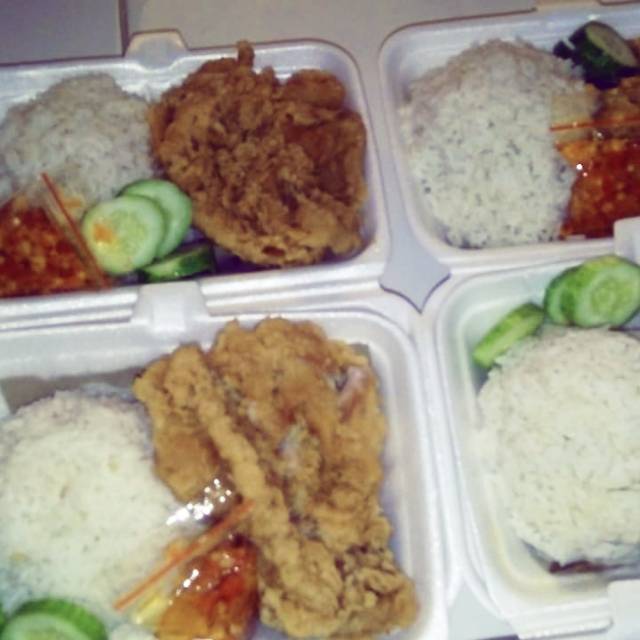 

Ayam geprek handa