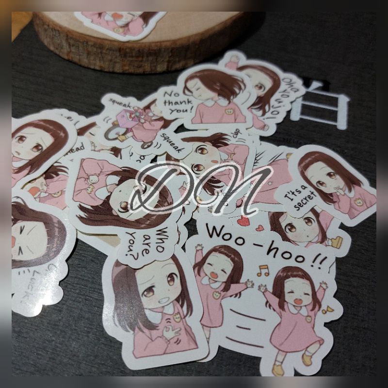 

isi 20 pcs stiker kertas a little girl sticker glossy karakter line cute