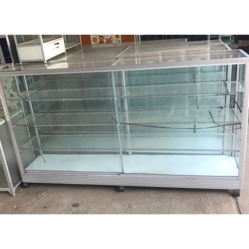 Etalase Kaca alumunium ukuran 1.9 M, ( Sudah Pernah Dipakai/Bekas)
