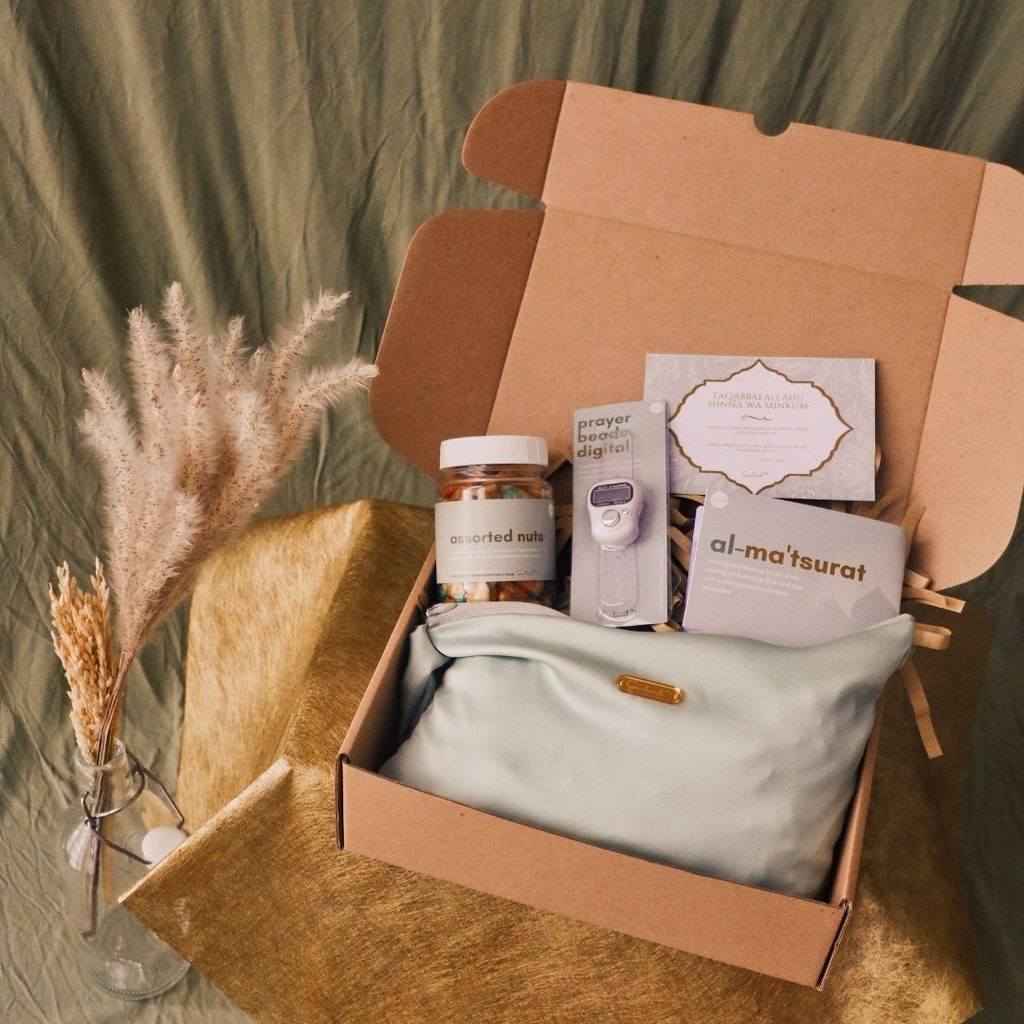 

Hampers Ramadan Mukena Armani Silk 2 in 1 Premium