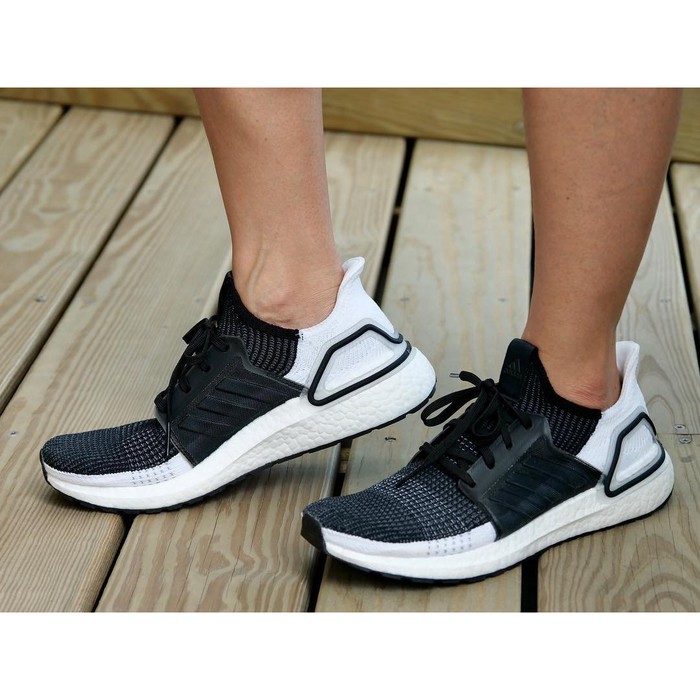 adidas ultra boost 19 black and white