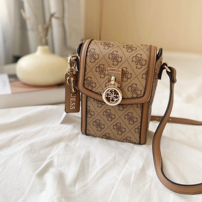 5.5 SALE | GUESSS Phone Sling Bag include box