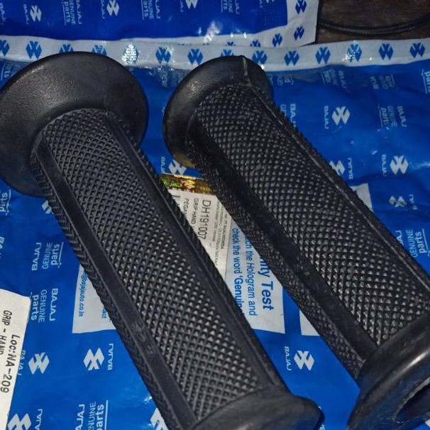 hand grip bajaj pulsar 135 180 200 220 200ns Original (Handgrip sepasang)