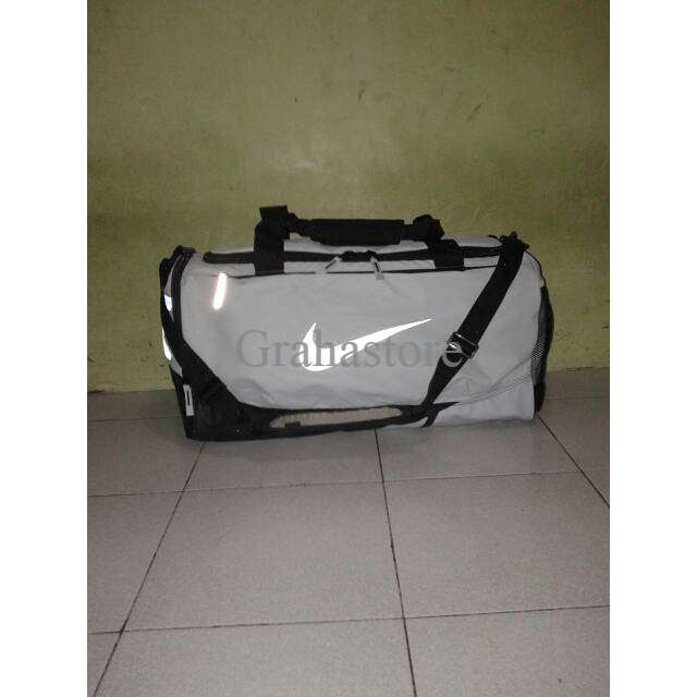 TERLARIS DAN FAST RESPONSE Tas Fitnes/GymBag/NikeBag/Nike AIR MAX VAPOR DUFFEL Size M Original