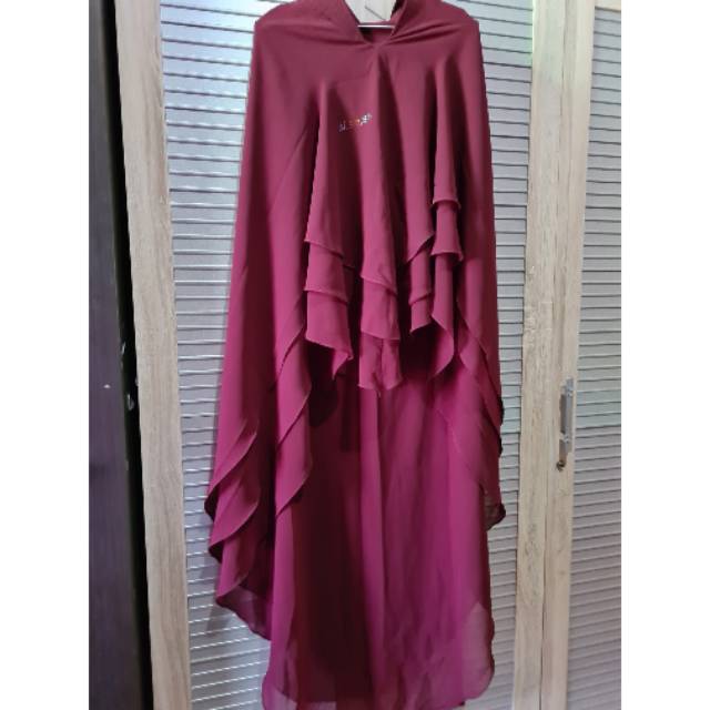 Khimar saumah maroon sisesa
