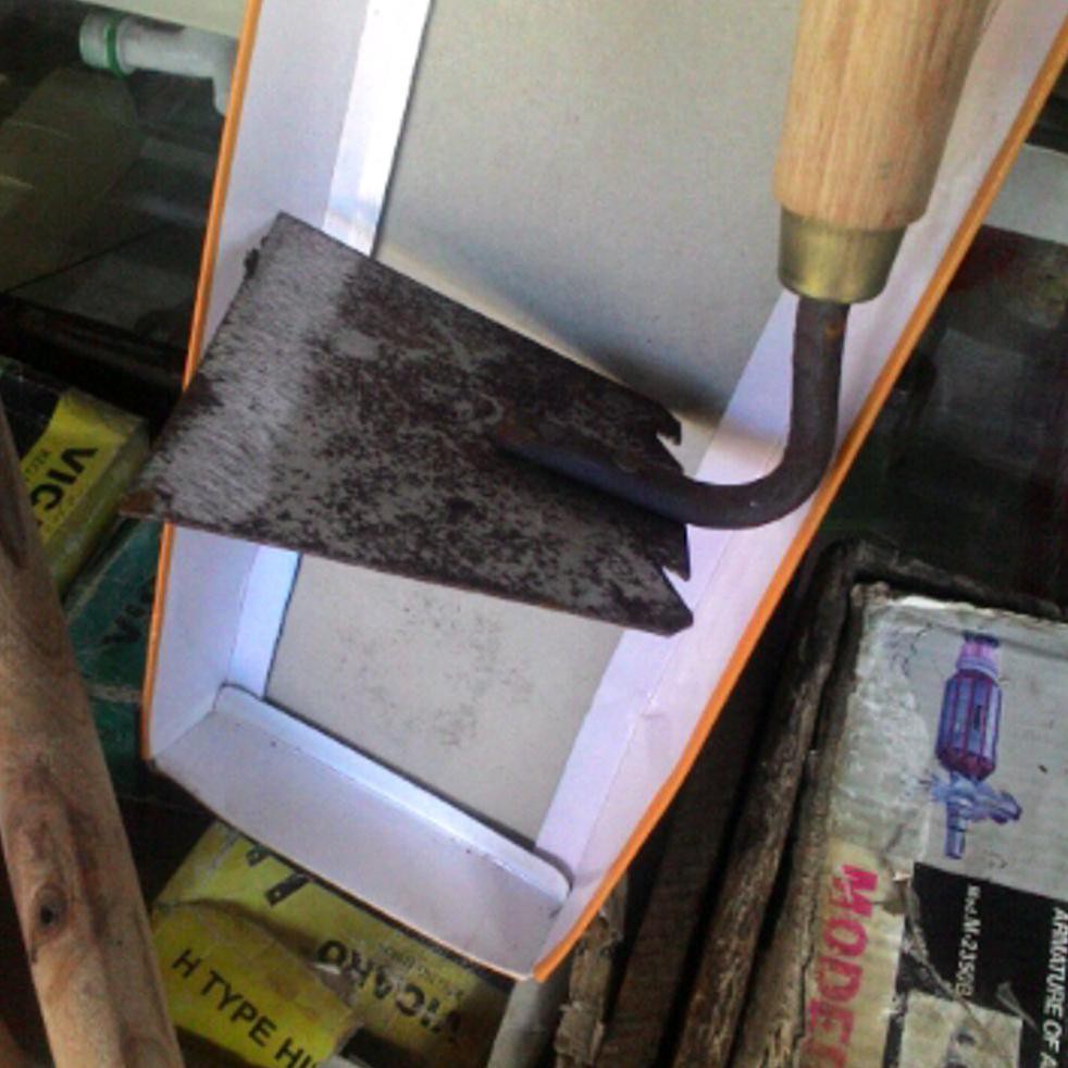 cangkul kecil tdk miring