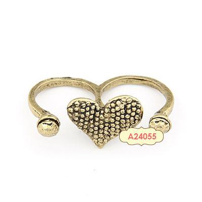 LRC Cincin Gorgeous Gold Color Heart Alloy Korean Rings