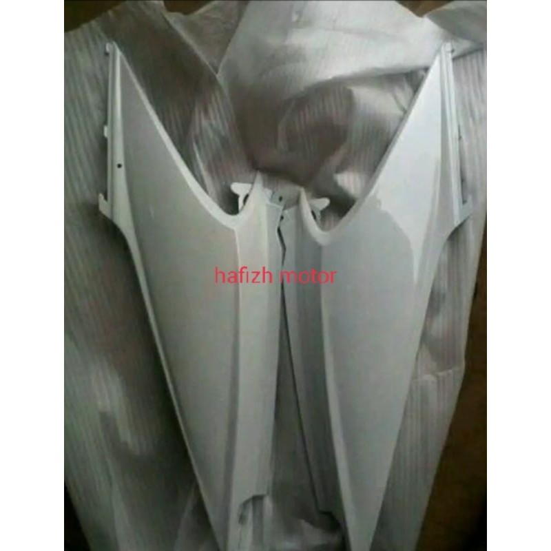 Body putih beat karbu