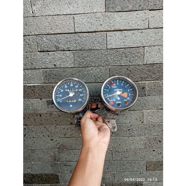 speedometer spidometer suzuki GT 380 GT 185 suzuki twin original