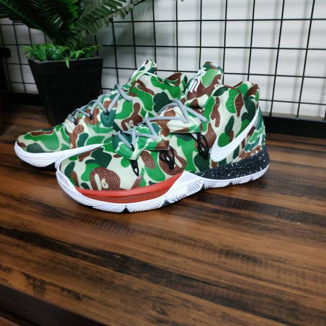 nike kyrie 5 bape