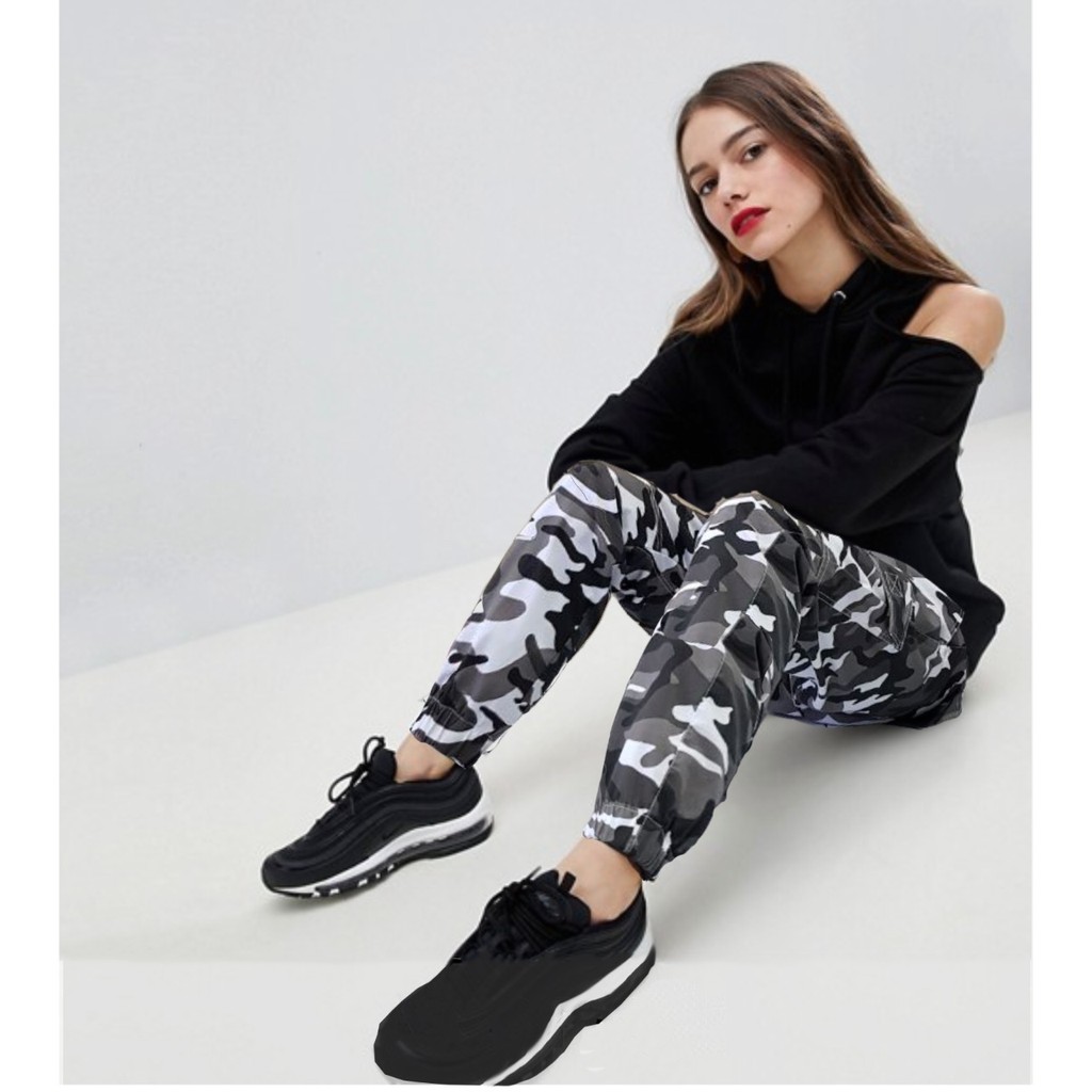 Baju Wanita  Army Hitam Putih Celana Jogger Wanita