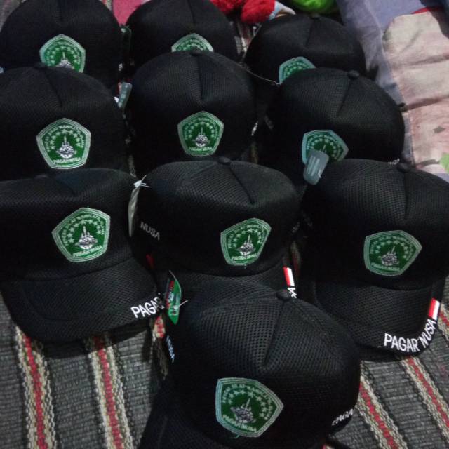 Topi keren pagar nusa