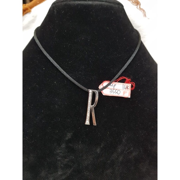 LT1522E107E liontin model huruf R permata langsungan inisial nama emas putih asli berat 3.550 kadar 