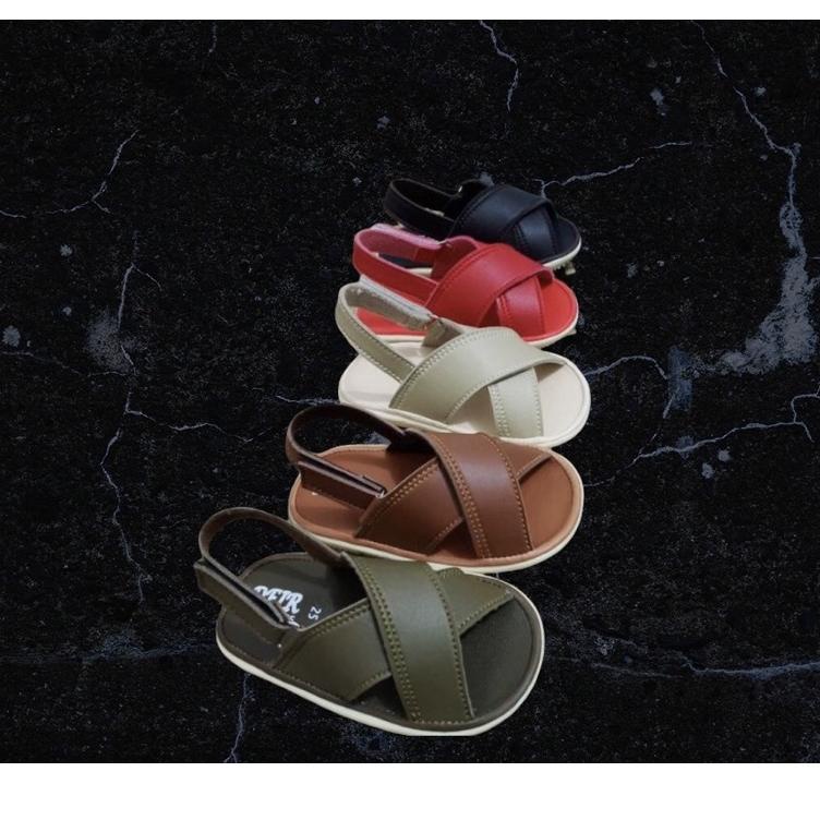 UYU.10Jn22ᵛ– Sepatu  sandal bayi cowok umur 1 2 3 tahun bunyi decit