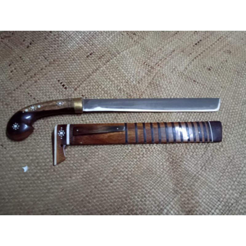 Golok nyembelih atau Bedog Serbaguna