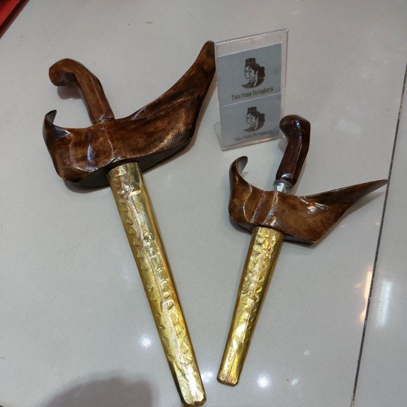 Keris adat anak imitasi