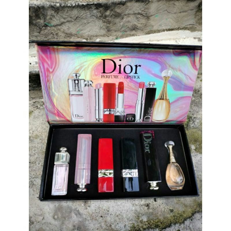 COD√ DIOR GIFT SET FOUR LIPSTIK TWO PARFUM