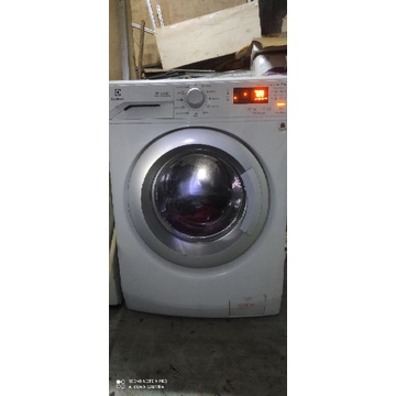 Paket Laundry 2 mesin cucii Electrolux kap 9 kg Pengering Diamante kap 10,5 kg