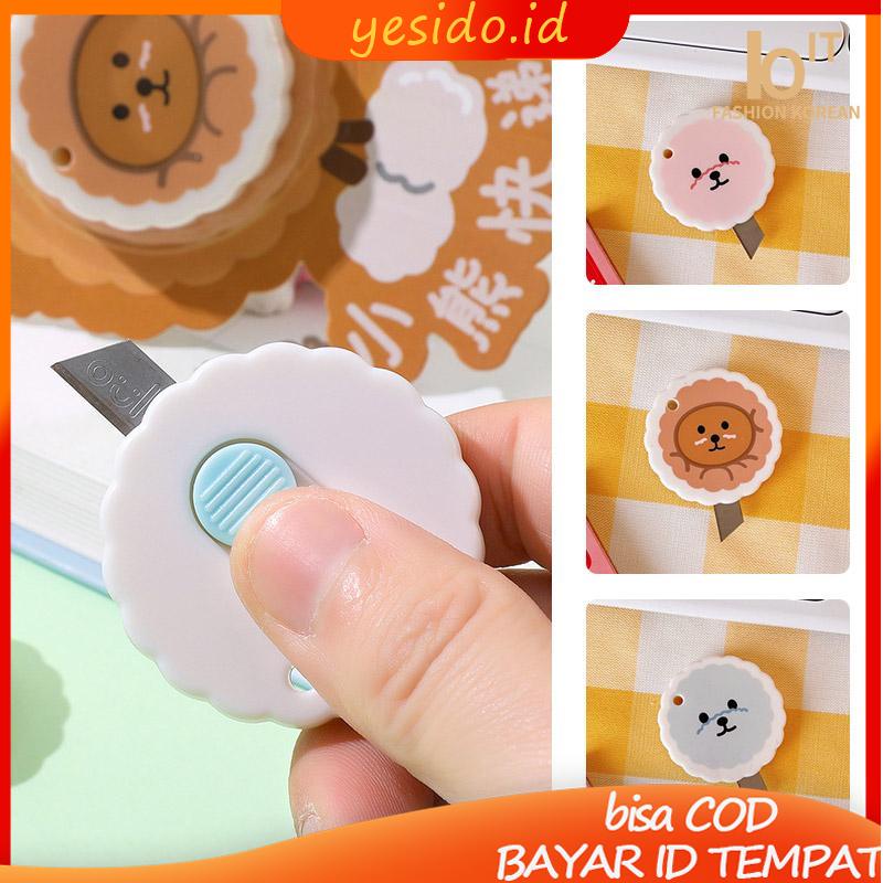 

[COD✨Ready stock]Pemotong Utilitas Beruang Kartun Lucu Mini Portabel Membongkar Pembuka Kotak Ekspres-YES