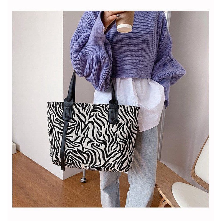 TAS TOTE PENUTUP RESTLETING UKURAN BESAR IMPORT MURAH Tote Bag Canvas Tas Import Fashion Wanita Pere