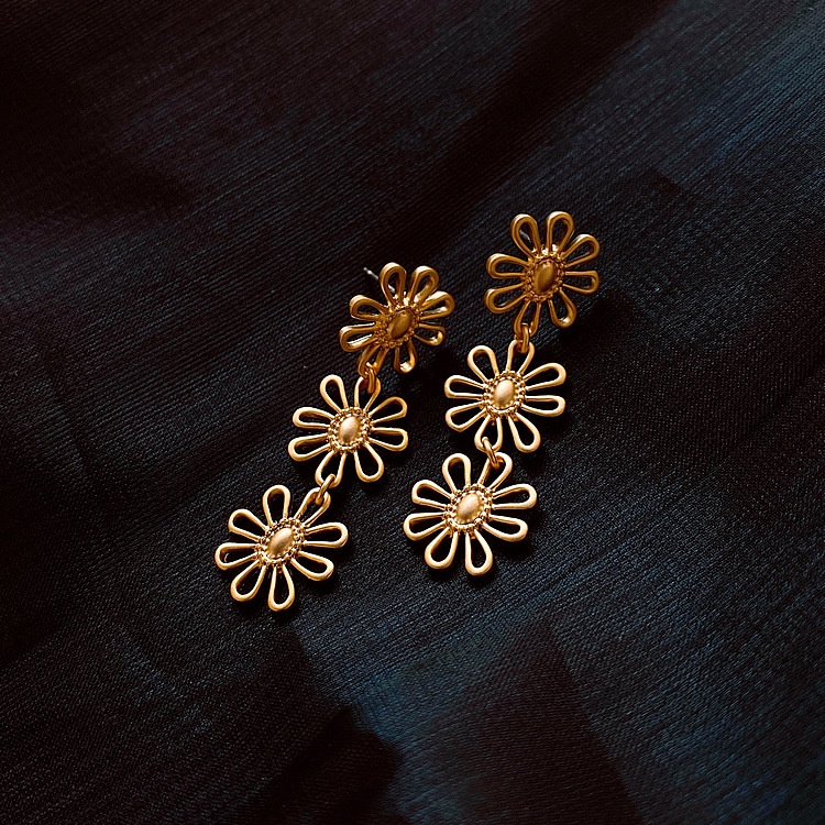 Korea panjang bunga rumbai anting-anting tren unik little daisy anting-anting baru trendi manis anti