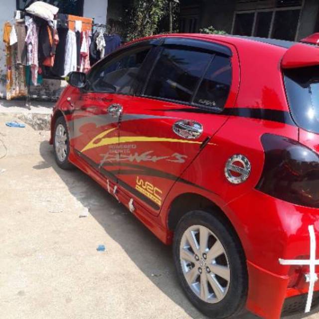 Bodykit yaris 2012 belakang samping