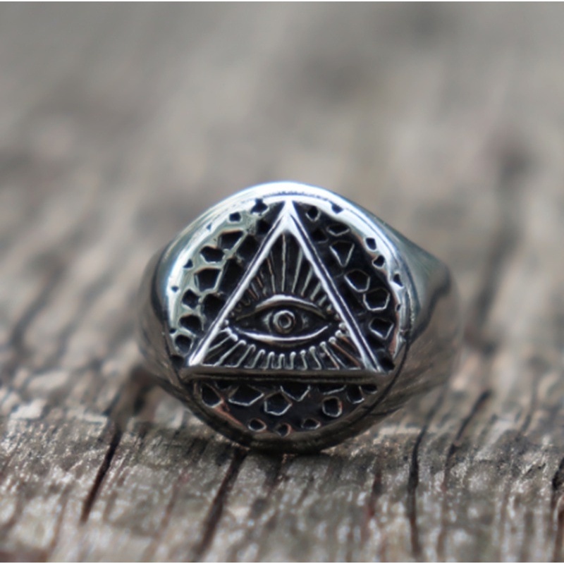 Cincin Bentuk Mata Evil Segitiga Geometris Gaya Retro Untuk Pria