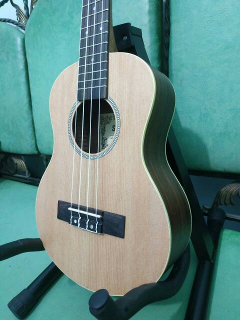 Ukulele Tenor Natural Merk Shelby 25 Inch Murah Bonus Senar Cadangan 1 Set dan Pick