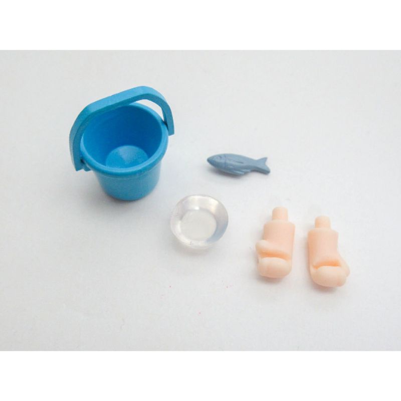 1738 Nendoroid Miyazawa Fuuka Aquatope Split Part Ember dan Ikan