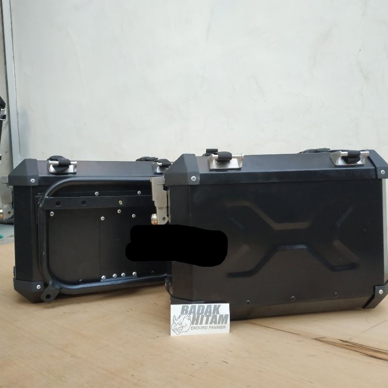 Side - Box Samping Motor Badak Hitam Alumunium Pannier 24 Liter Side Box Pannier