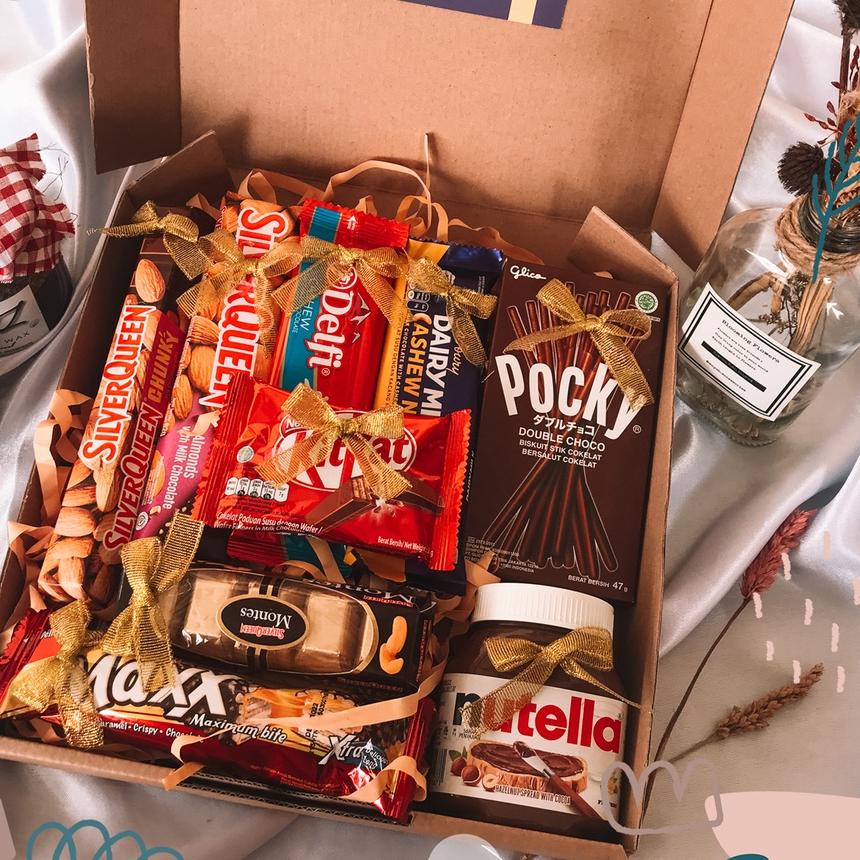 

PROMOSI !!! 3.3 GIFT BOX CHOCOLATE/ HAMPERS CHOCOLATE/ HADIAH COKELAT, BOX COKELAT UNTUK GRADUATION, ANNIVERSARY, ULANG TAHUN, VALENTINE DLL [KODE 217]